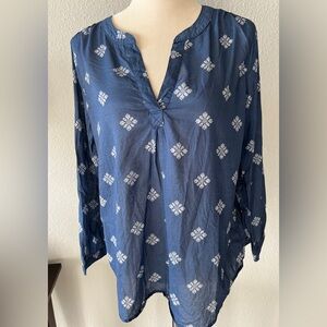 GAP Navy Blouse with White Pattern